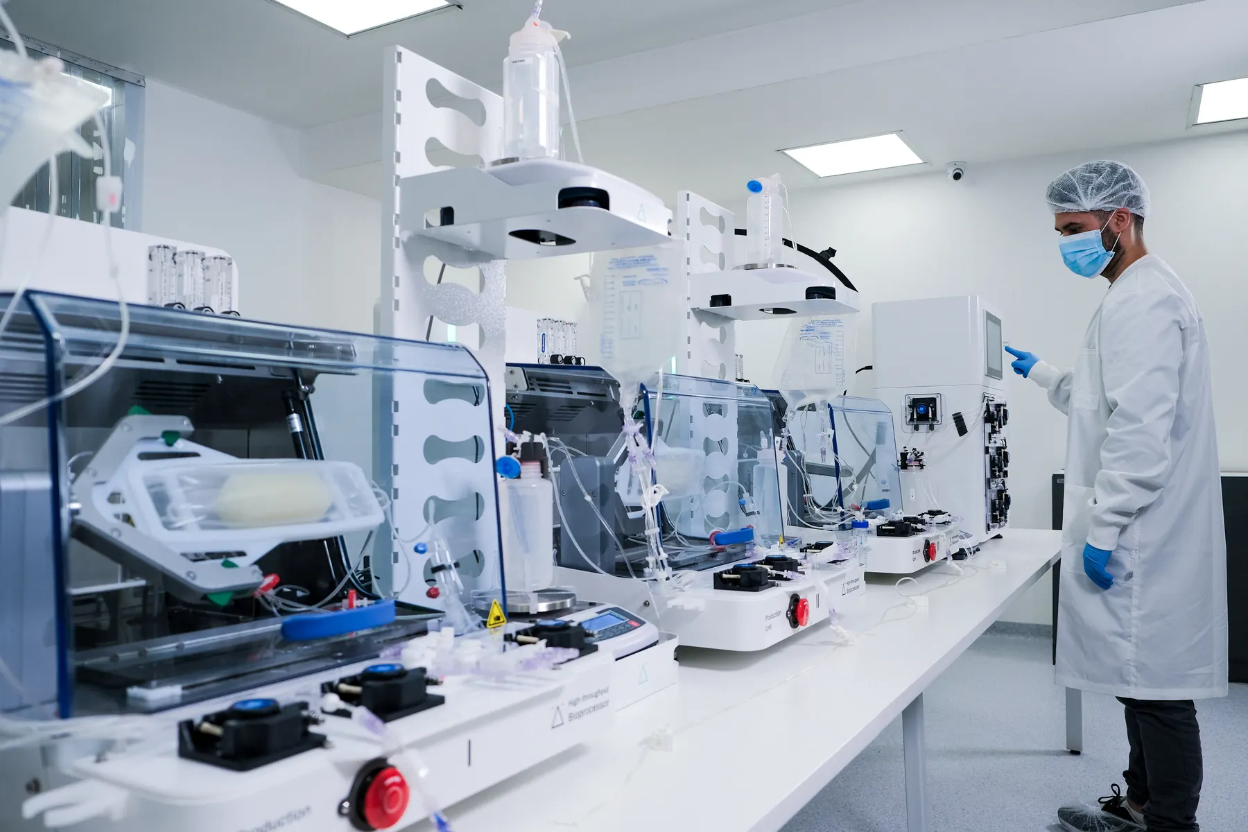 High-Throughput Bioprocessor in operation